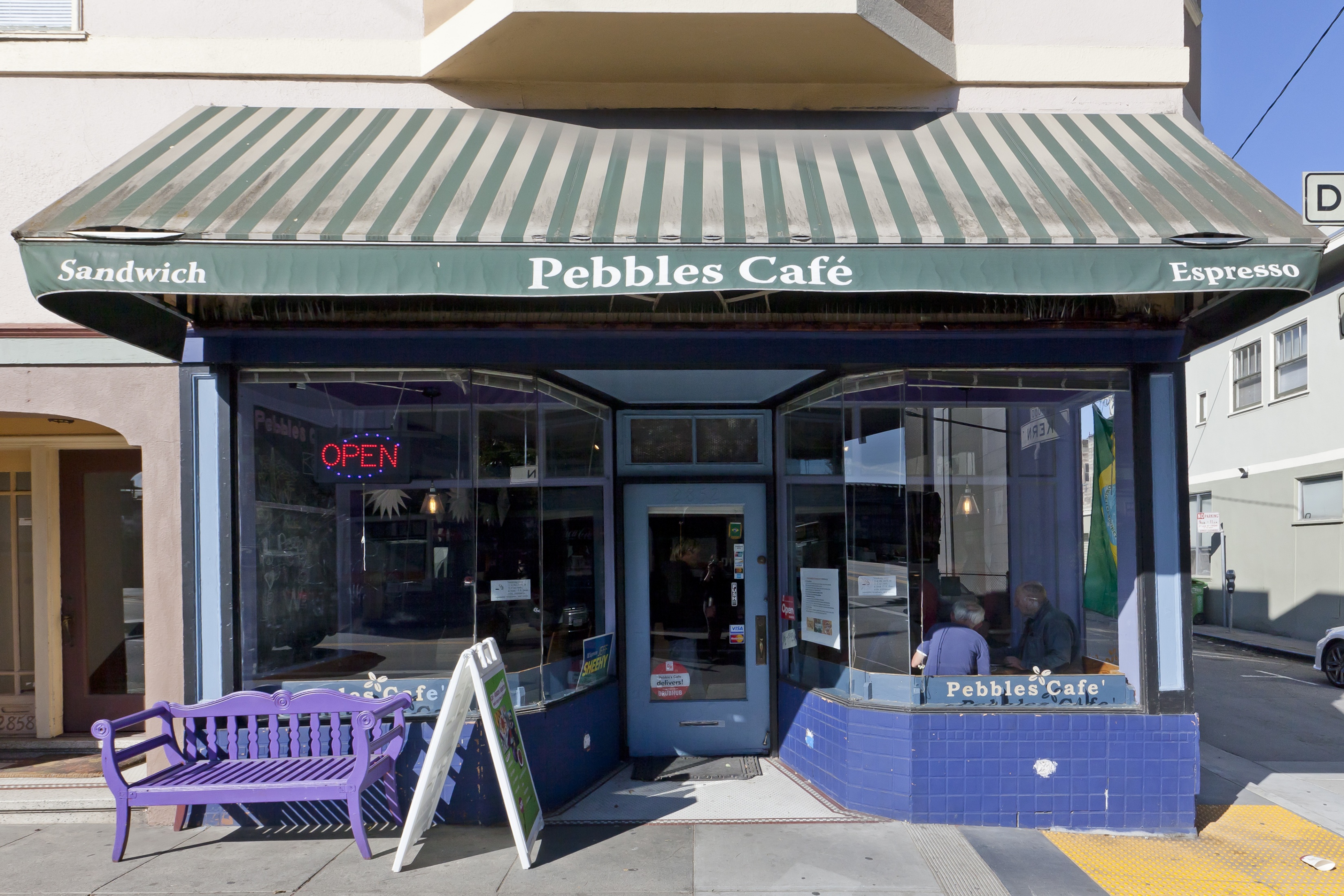 PebblesCafe